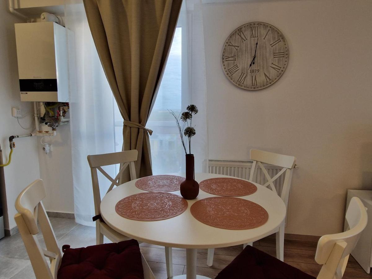 Sky Airport Residence Otopeni Bagian luar foto